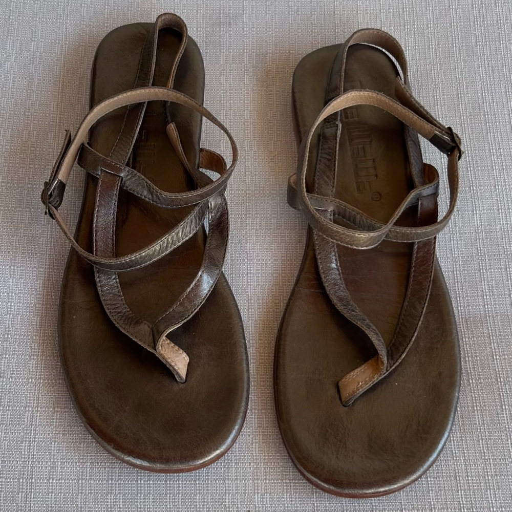 Geewawa Strappy Bronze Leather Sandals, size 10